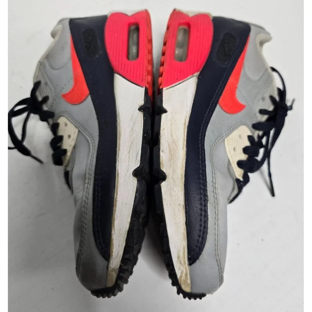 Nike Air Max 90 Essential Wolf Grey Infrared Sneakers size 6 Youth